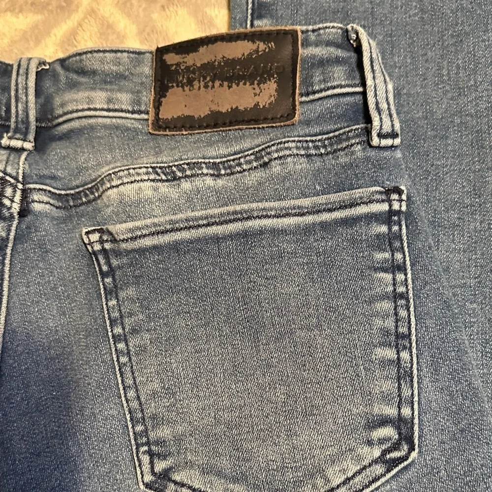 A87.  Lucky Brand Blue Straight Leg Jeans